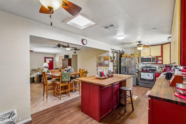 10520 W MULBERRY Drive, Avondale, AZ 85392