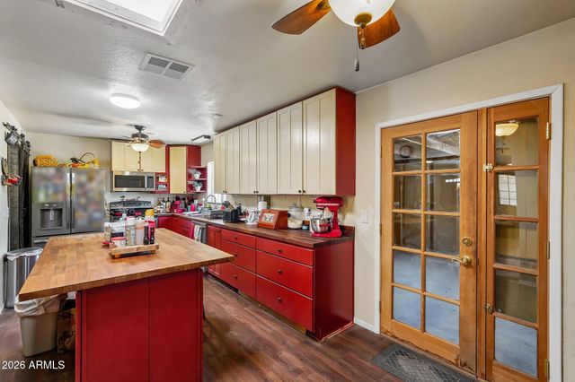 10520 W MULBERRY Drive, Avondale, AZ 85392