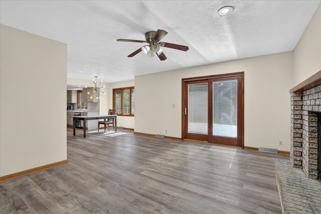 1585 Marshfield Drive, Rockford, IL 61107