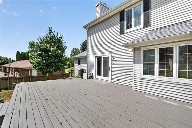 1585 Marshfield Drive, Rockford, IL 61107