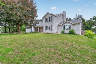 1585 Marshfield Drive, Rockford, IL 61107