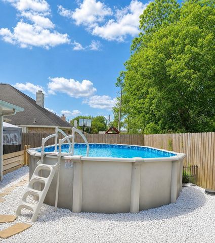 235 Magnolia Way, League City, TX 77573