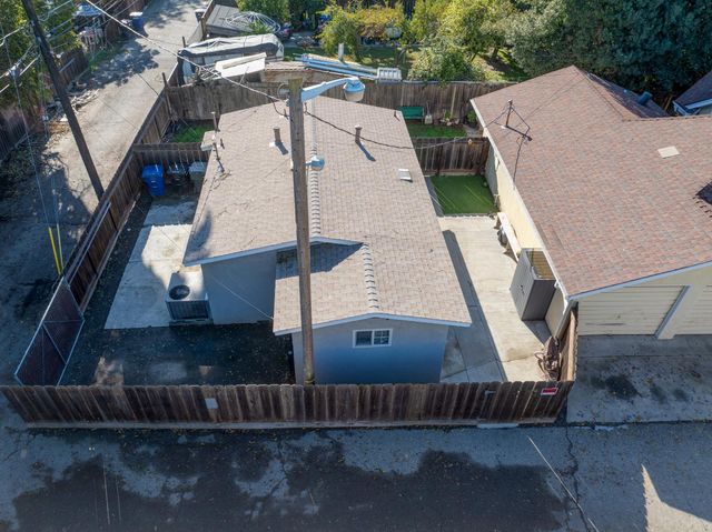 115 Fresno Ave, Modesto, CA 95351