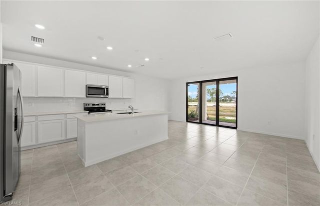 1678 Lake Jessup CIR, Cape Coral, FL 33909