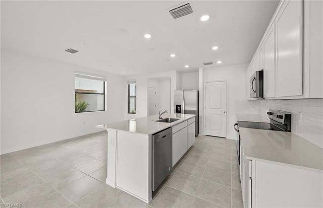 1678 Lake Jessup CIR, Cape Coral, FL 33909