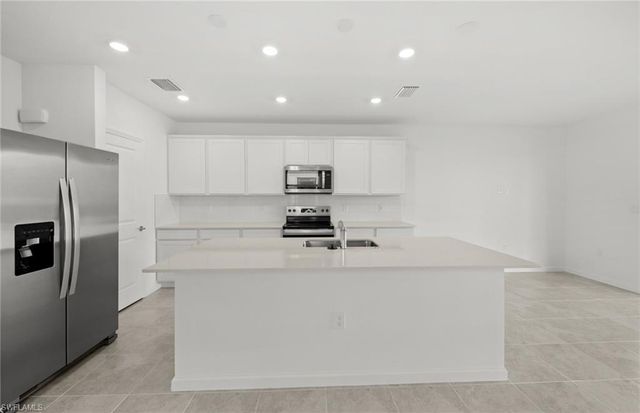 1678 Lake Jessup CIR, Cape Coral, FL 33909