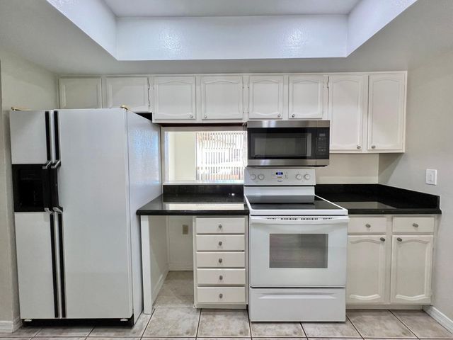 1762 W Isleta Avenue, Mesa, AZ 85202