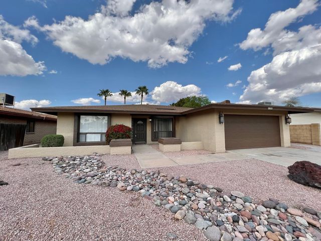 1762 W Isleta Avenue, Mesa, AZ 85202
