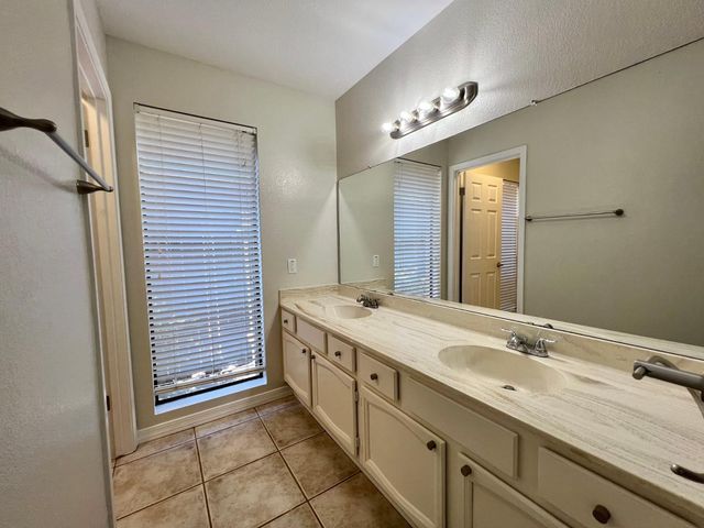 1762 W Isleta Avenue, Mesa, AZ 85202
