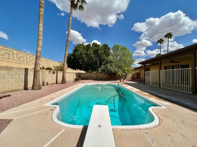 1762 W Isleta Avenue, Mesa, AZ 85202