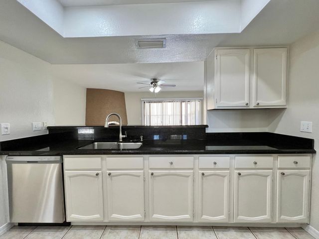 1762 W Isleta Avenue, Mesa, AZ 85202