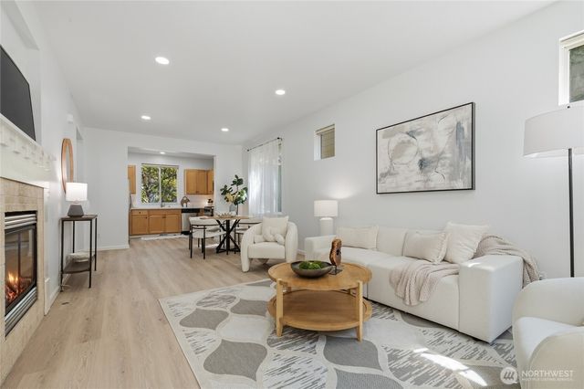8303 233rd Place NE, Redmond, WA 98053