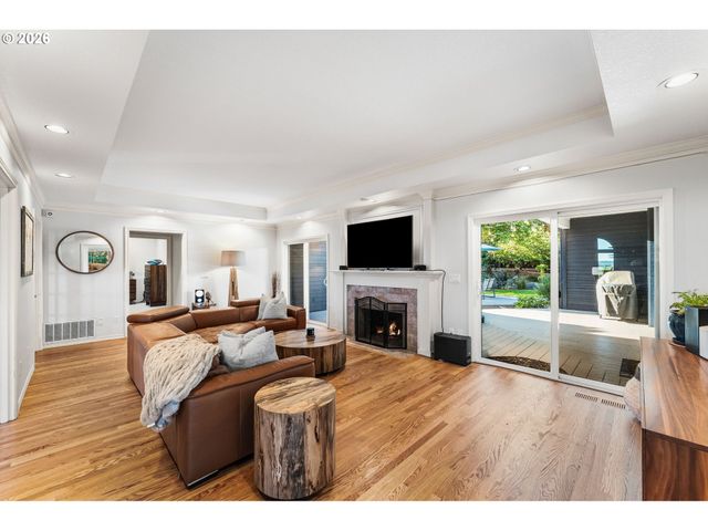 14700 Se RIVERCREST Dr, Vancouver, WA 98683