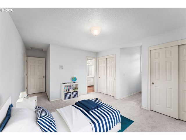 14700 Se RIVERCREST Dr, Vancouver, WA 98683