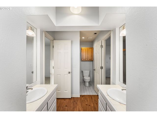 14700 Se RIVERCREST Dr, Vancouver, WA 98683