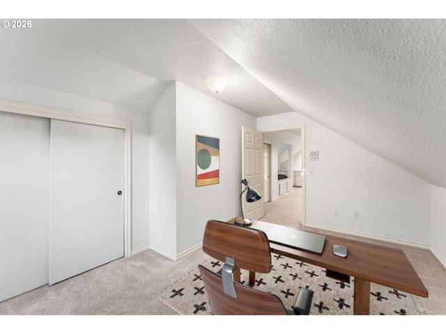 14700 Se RIVERCREST Dr, Vancouver, WA 98683