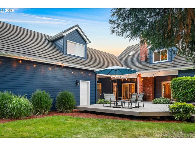 14700 Se RIVERCREST Dr, Vancouver, WA 98683