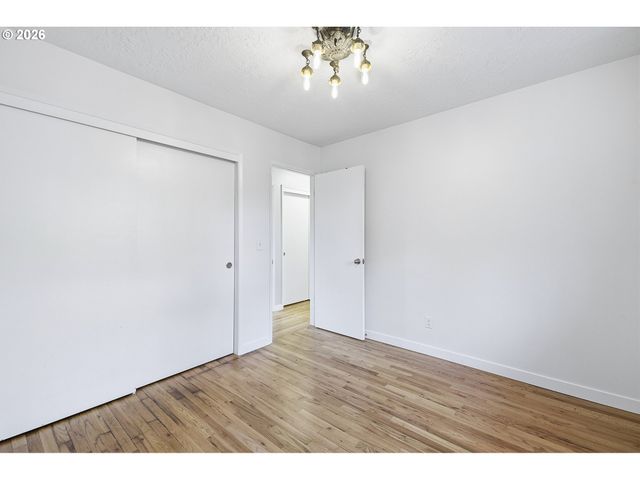 1330 Sw HUME St, Portland, OR 97219
