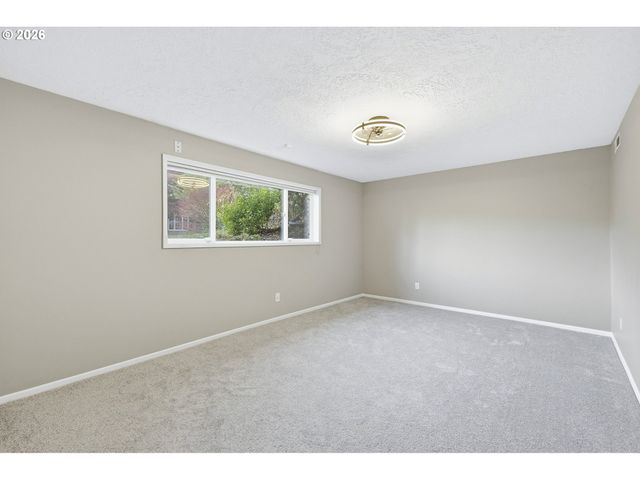1330 Sw HUME St, Portland, OR 97219