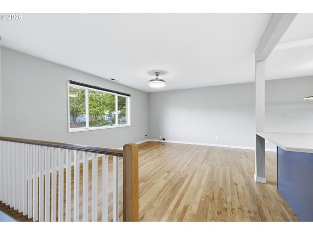 1330 Sw HUME St, Portland, OR 97219