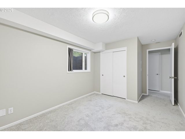 1330 Sw HUME St, Portland, OR 97219