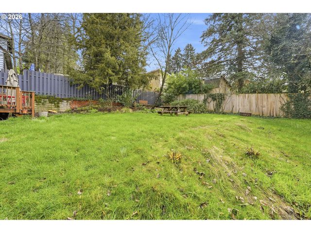 1330 Sw HUME St, Portland, OR 97219