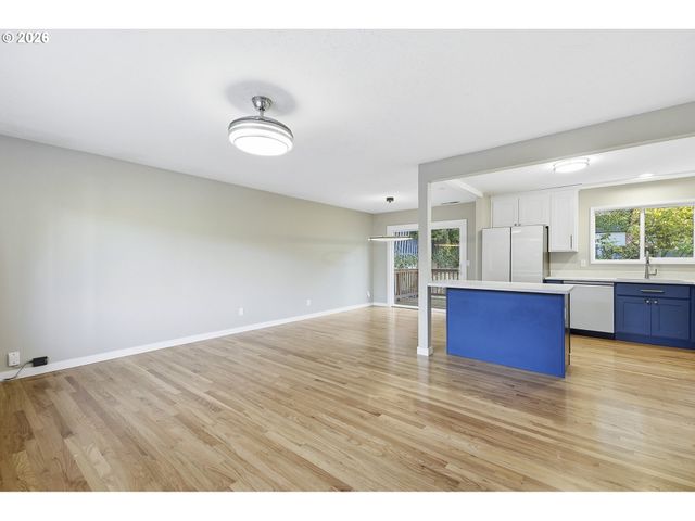 1330 Sw HUME St, Portland, OR 97219
