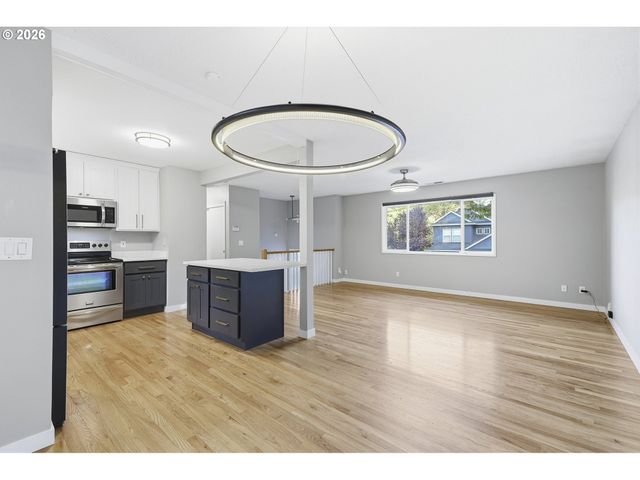 1330 Sw HUME St, Portland, OR 97219