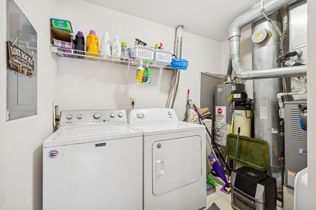 305 Crestview Drive D, Wauconda, IL 60084