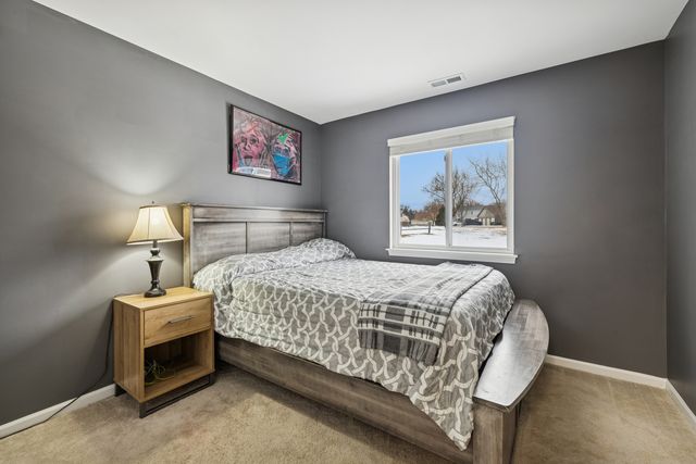 305 Crestview Drive D, Wauconda, IL 60084