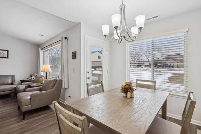 305 Crestview Drive D, Wauconda, IL 60084