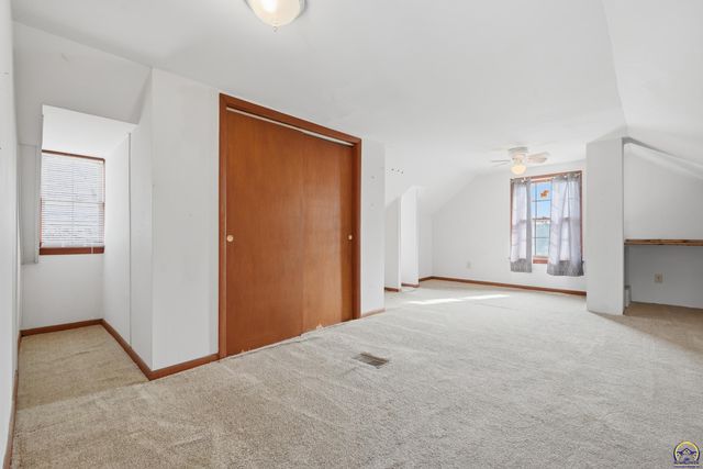 2047 SW Lincoln ST, Topeka, KS 66604