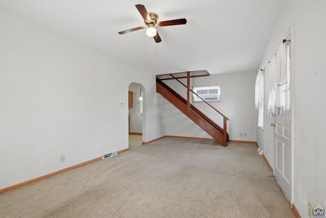 2047 SW Lincoln ST, Topeka, KS 66604