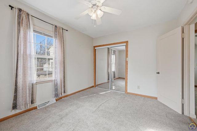 2047 SW Lincoln ST, Topeka, KS 66604