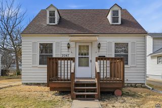 2047 SW Lincoln ST, Topeka, KS 66604