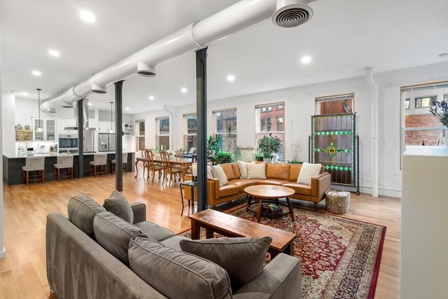 76 Batterymarch St. 5, Boston, MA 02110