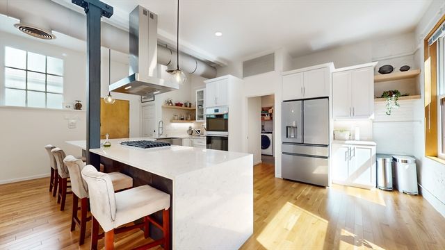 76 Batterymarch St. 5, Boston, MA 02110