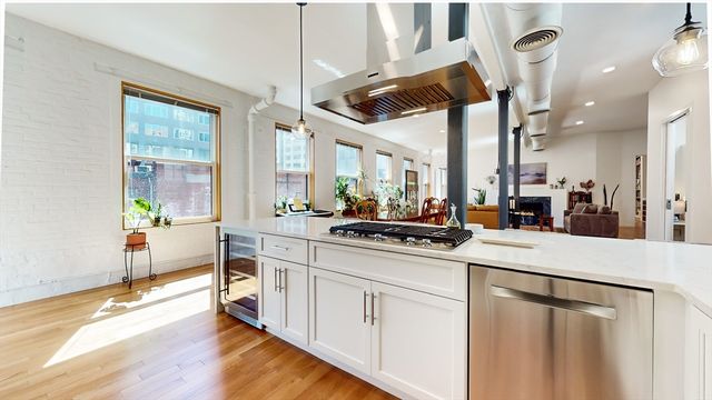 76 Batterymarch St. 5, Boston, MA 02110