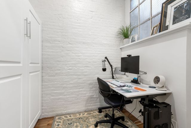 76 Batterymarch St. 5, Boston, MA 02110