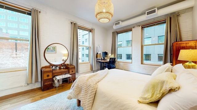 76 Batterymarch St. 5, Boston, MA 02110