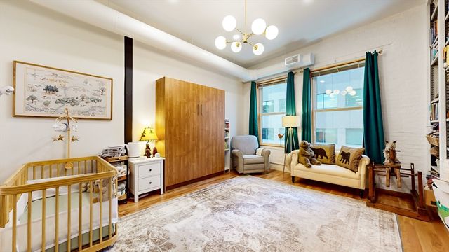 76 Batterymarch St. 5, Boston, MA 02110