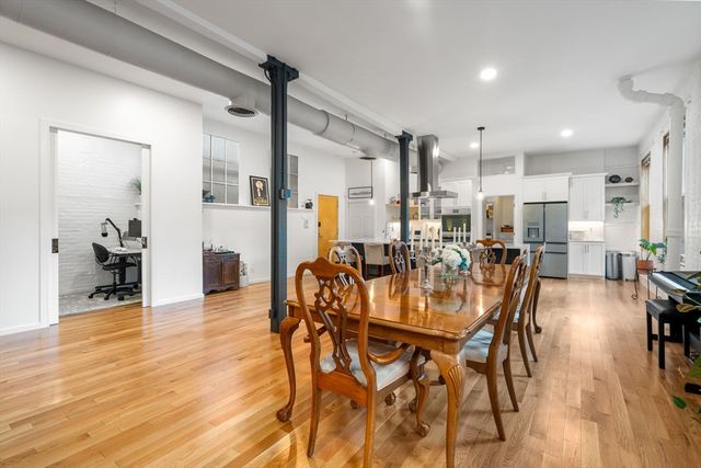 76 Batterymarch St. 5, Boston, MA 02110