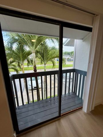 3104 Poolside Drive, Greenacres, FL 33463