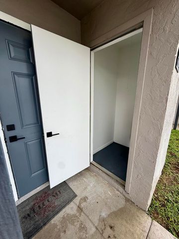 3104 Poolside Drive, Greenacres, FL 33463