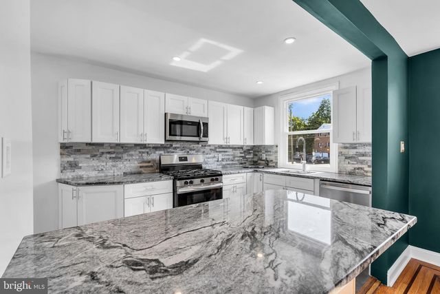 606 CEDAR AVE, Collingswood, NJ 08108