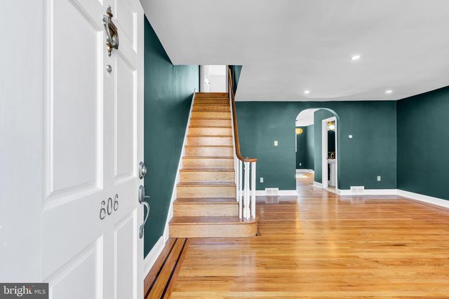 606 CEDAR AVE, Collingswood, NJ 08108