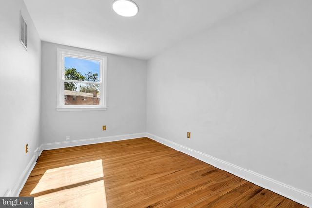 606 CEDAR AVE, Collingswood, NJ 08108