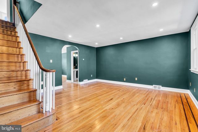 606 CEDAR AVE, Collingswood, NJ 08108