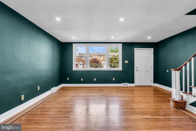606 CEDAR AVE, Collingswood, NJ 08108