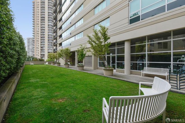 1388 Gough Street 601, San Francisco, CA 94109